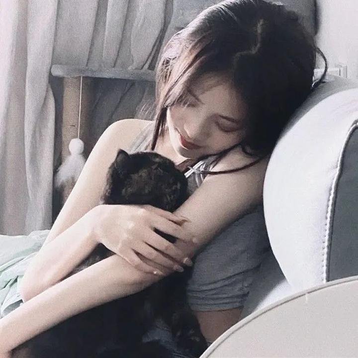 念情女博士